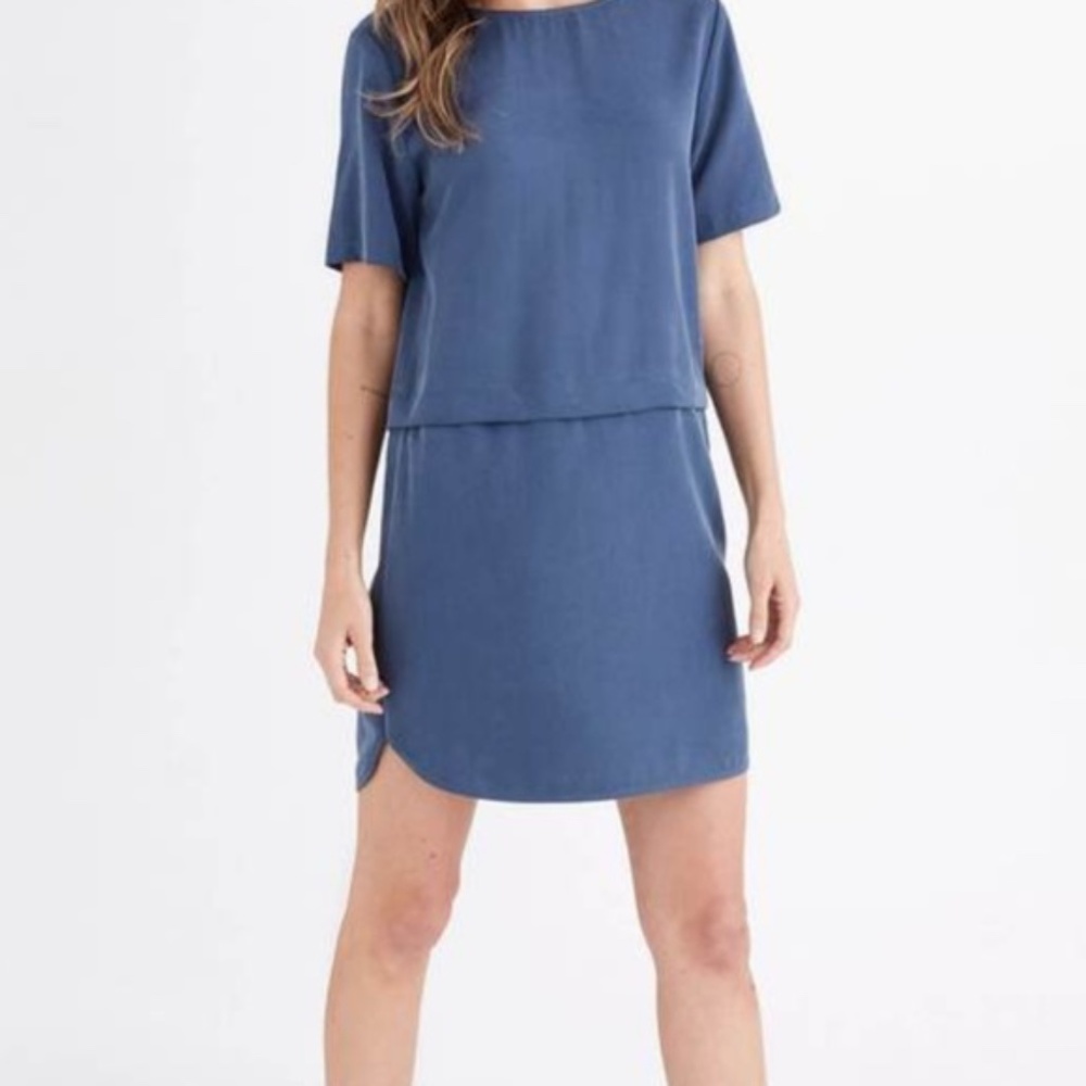Vetta Capsule Shift Dress in Navy